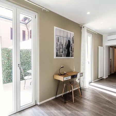 Apartment Diaz 67 Secret Terrace - The House Of Travelers Como